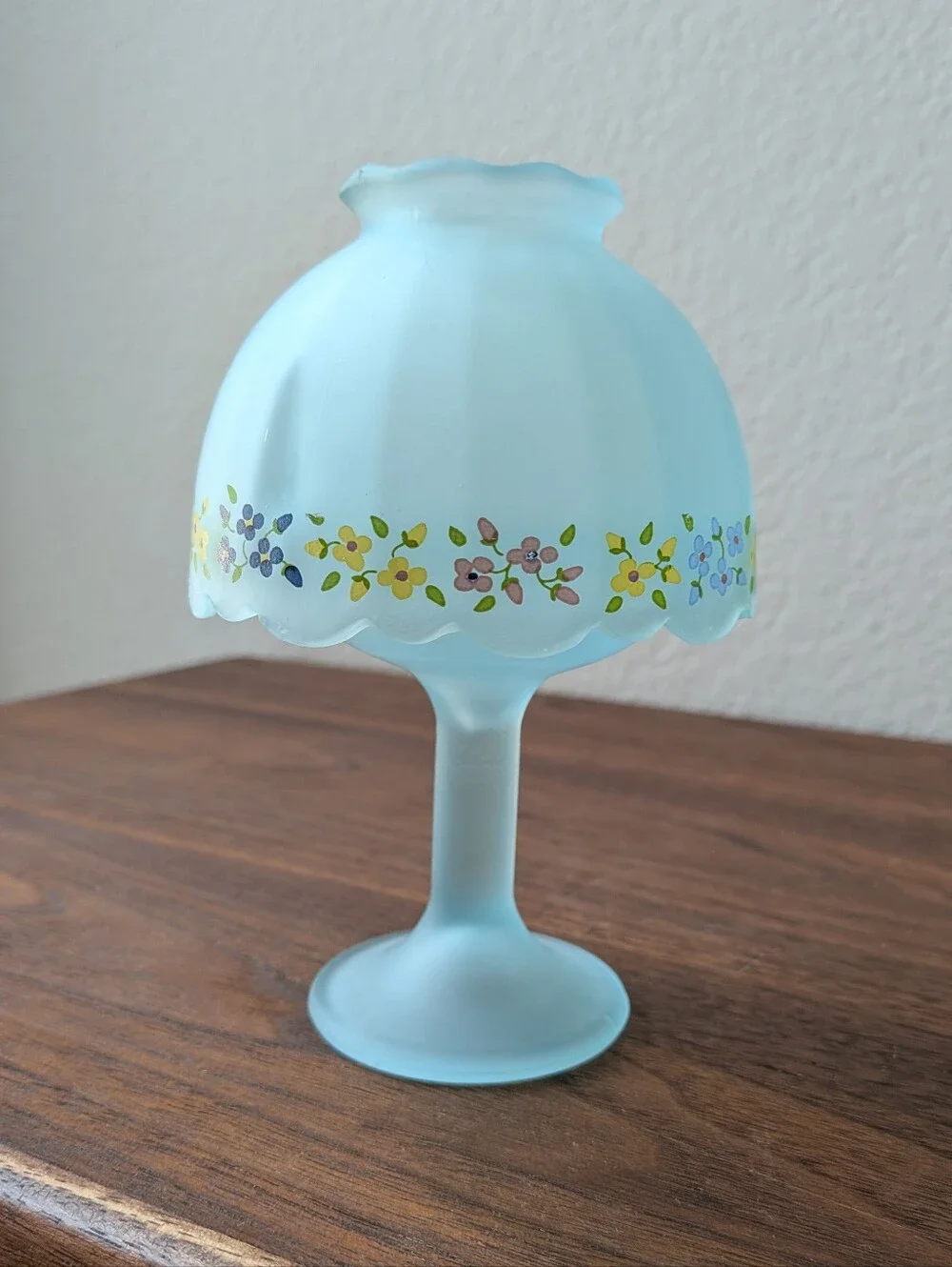 Vtg Frosted Blue Floral Pedestal Scallped Fairy Lamp Made lnTaiwan Cottagecore